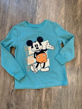 3/$10💕 Disney Teal Mickey Mouse Long-Sleeve Graphic Tee